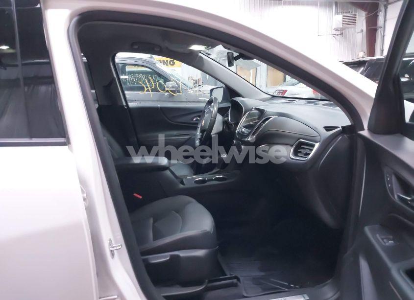 Photo 5 of 2021 Chevrolet Equinox AWD PREMIER (VIN 2GNAXXEV4M6128145)