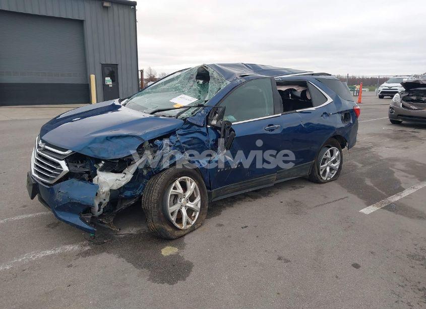 Photo 2 of 2021 Chevrolet Equinox AWD PREMIER (VIN 2GNAXXEV4M6163834)