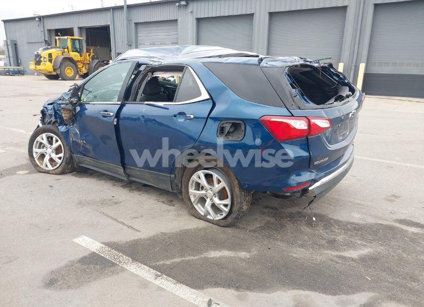 Photo 3 of 2021 Chevrolet Equinox AWD PREMIER (VIN 2GNAXXEV4M6163834)