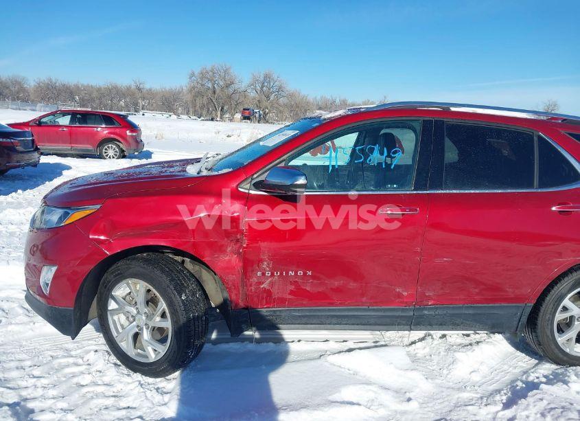 Photo 6 of 2020 Chevrolet Equinox AWD PREMIER 1.5L TURBO (VIN 2GNAXXEV5L6169057)