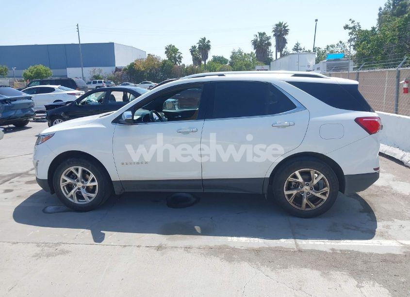 Photo 14 of 2020 Chevrolet Equinox AWD PREMIER 1.5L TURBO (VIN 2GNAXXEV5L6200498)