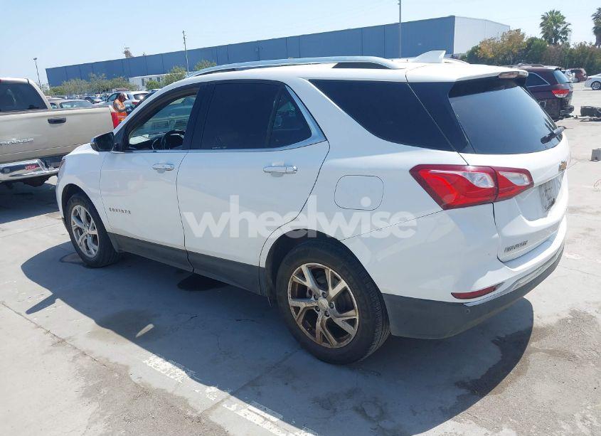 Photo 3 of 2020 Chevrolet Equinox AWD PREMIER 1.5L TURBO (VIN 2GNAXXEV5L6200498)