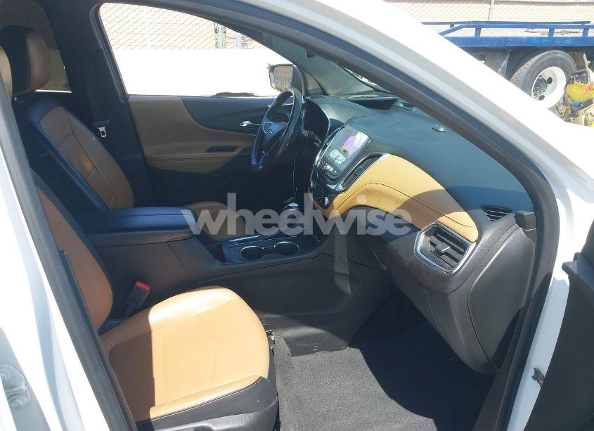 Photo 5 of 2020 Chevrolet Equinox AWD PREMIER 1.5L TURBO (VIN 2GNAXXEV5L6200498)