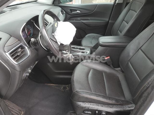 Photo 2 of 2021 CHEVROLET EQUINOX PREMIER (VIN 2GNAXXEV5M6160179)