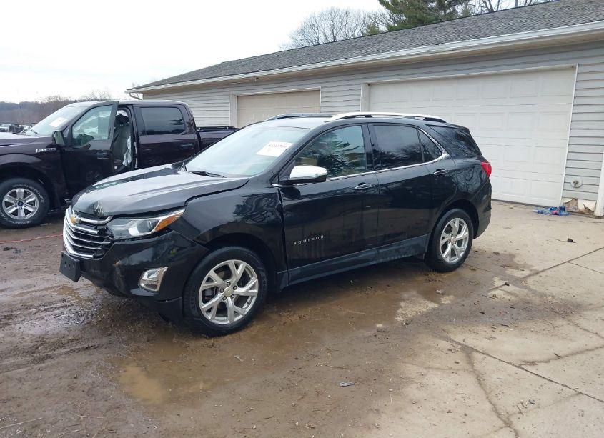 Photo 2 of 2019 Chevrolet Equinox PREMIER (VIN 2GNAXXEV6K6287617)