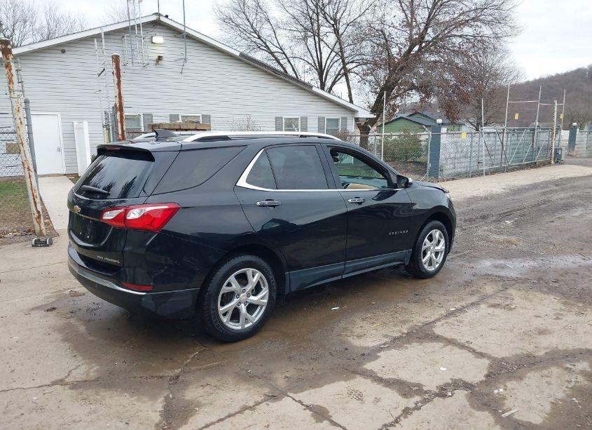 Photo 4 of 2019 Chevrolet Equinox PREMIER (VIN 2GNAXXEV6K6287617)