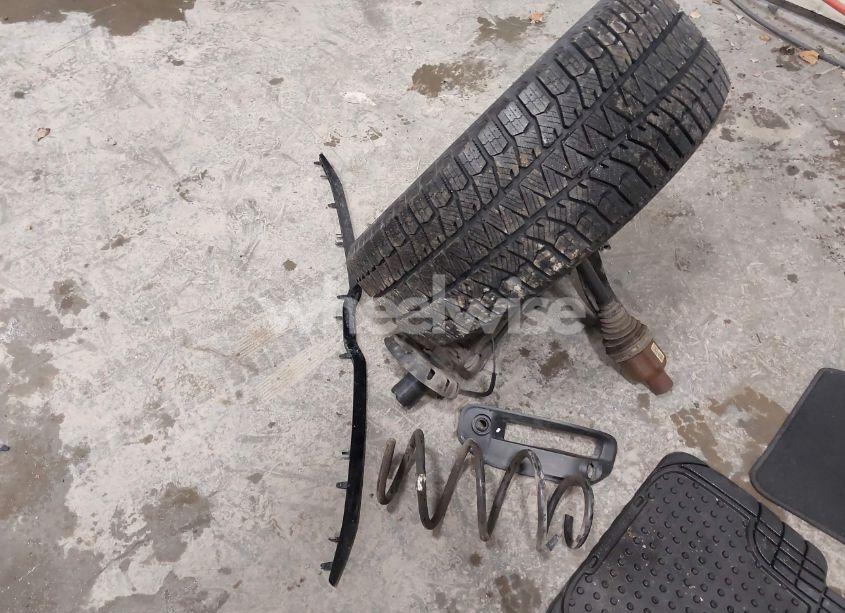 Photo 12 of 2021 Chevrolet Equinox AWD PREMIER (VIN 2GNAXXEV6M6163057)