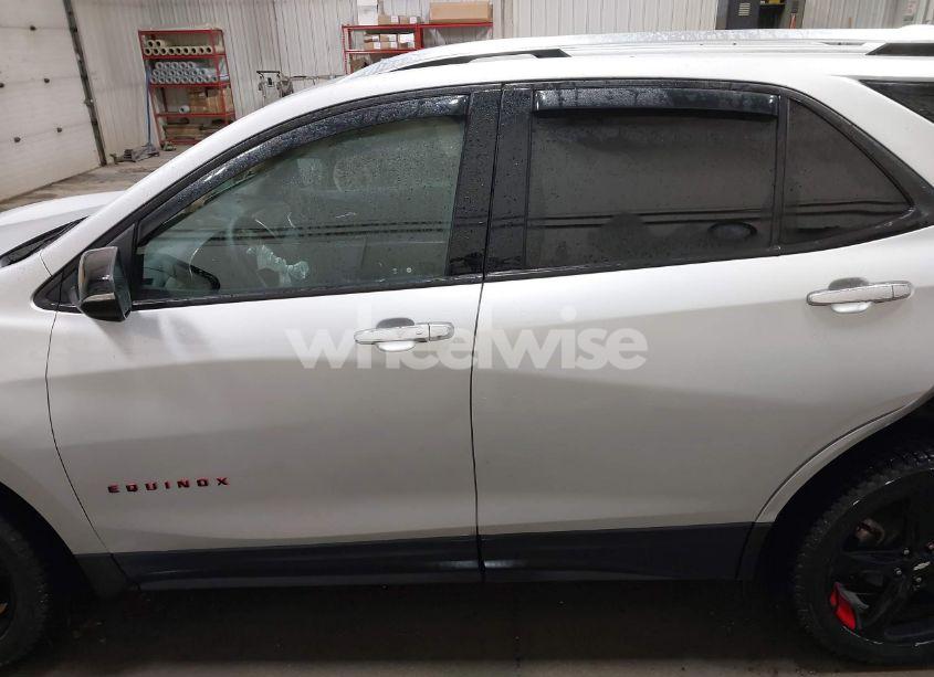 Photo 15 of 2021 Chevrolet Equinox AWD PREMIER (VIN 2GNAXXEV6M6163057)