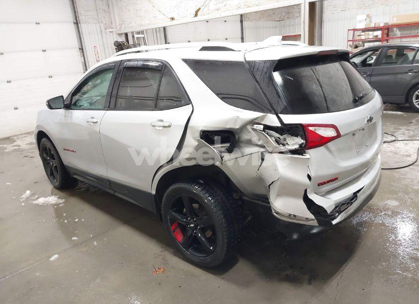 Photo 3 of 2021 Chevrolet Equinox AWD PREMIER (VIN 2GNAXXEV6M6163057)