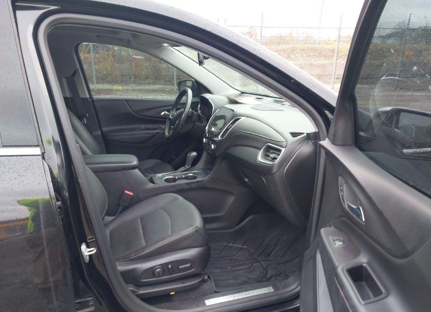 Photo 5 of 2020 Chevrolet Equinox AWD PREMIER 1.5L TURBO (VIN 2GNAXXEV7L6185745)