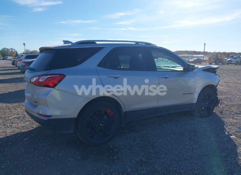 Photo 4 of 2020 Chevrolet Equinox AWD PREMIER 1.5L TURBO (VIN 2GNAXXEV8L6274689)