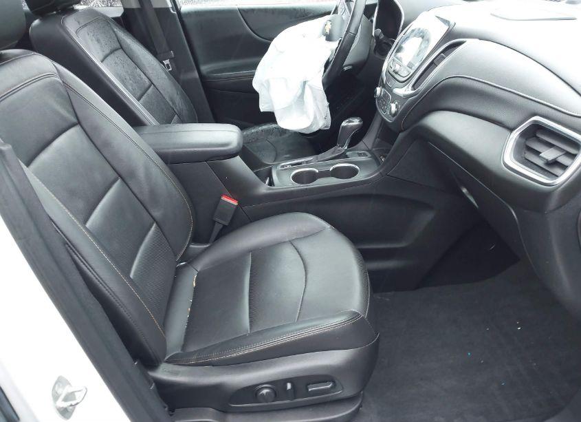 Photo 5 of 2019 Chevrolet Equinox PREMIER (VIN 2GNAXXEV9K6123942)