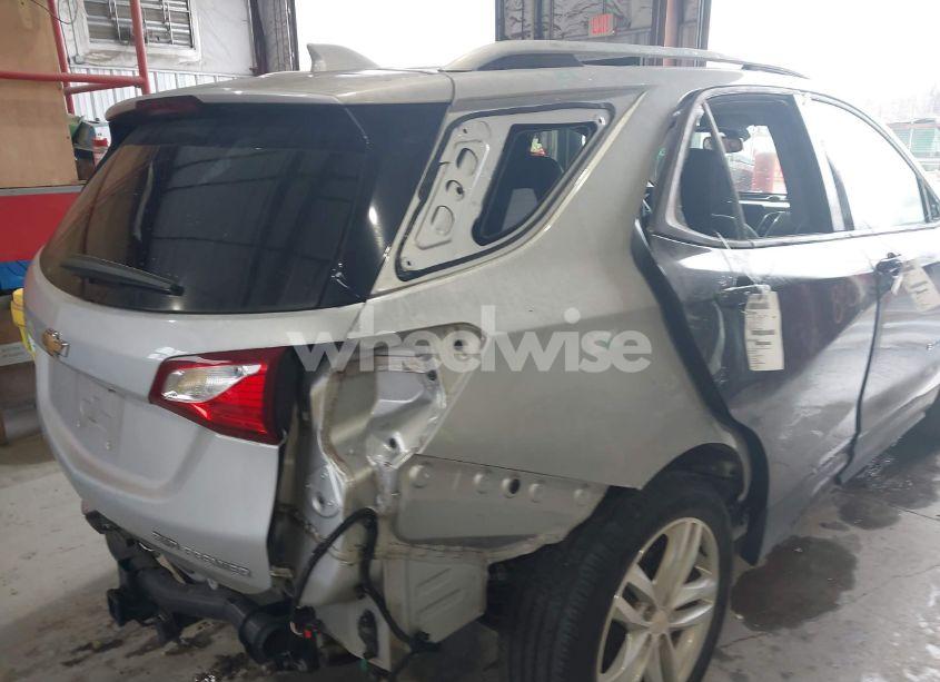 Photo 17 of 2019 Chevrolet Equinox PREMIER (VIN 2GNAXYEX0K6289631)