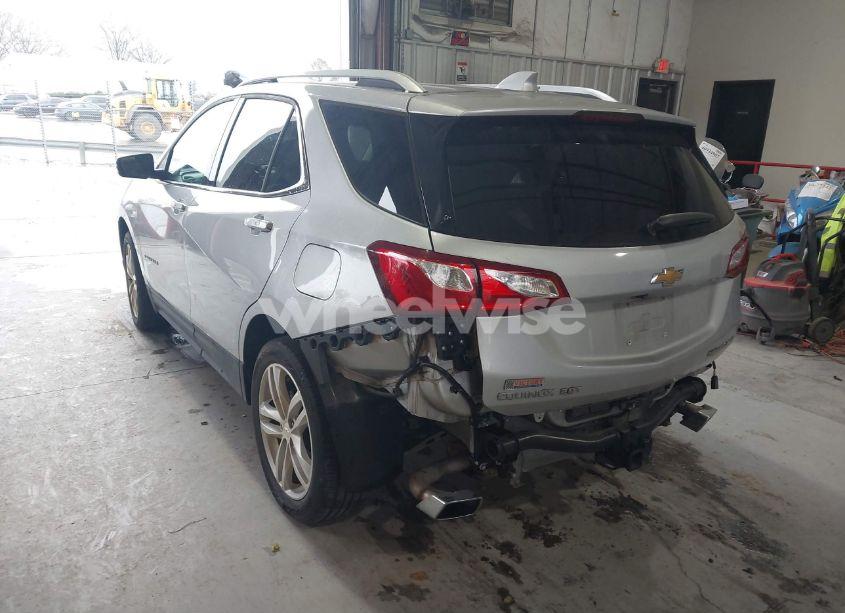Photo 3 of 2019 Chevrolet Equinox PREMIER (VIN 2GNAXYEX0K6289631)