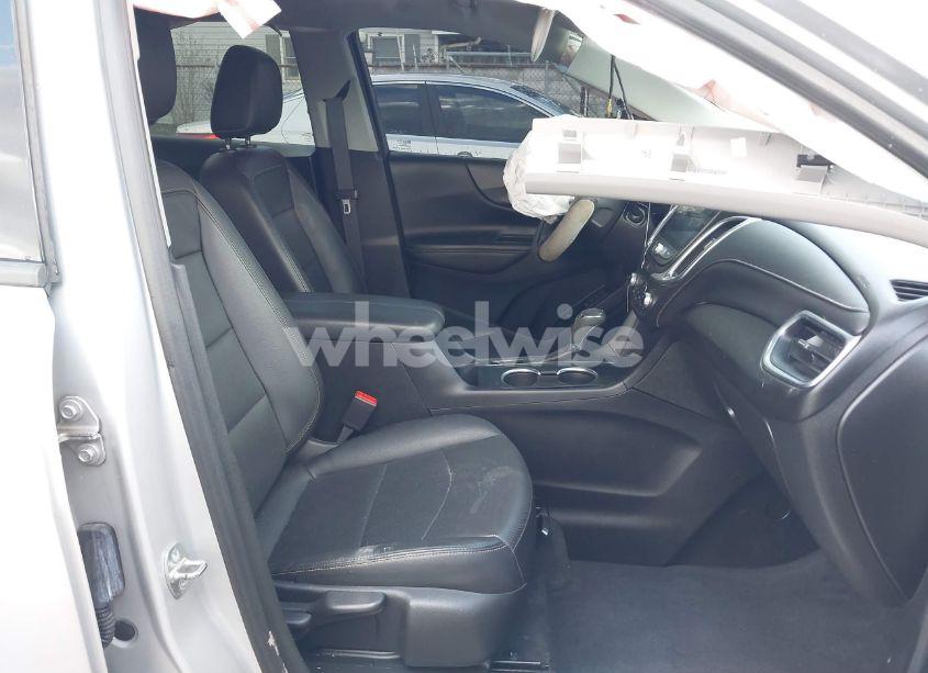 Photo 5 of 2020 Chevrolet Equinox AWD PREMIER 2.0L TURBO (VIN 2GNAXYEX0L6115320)