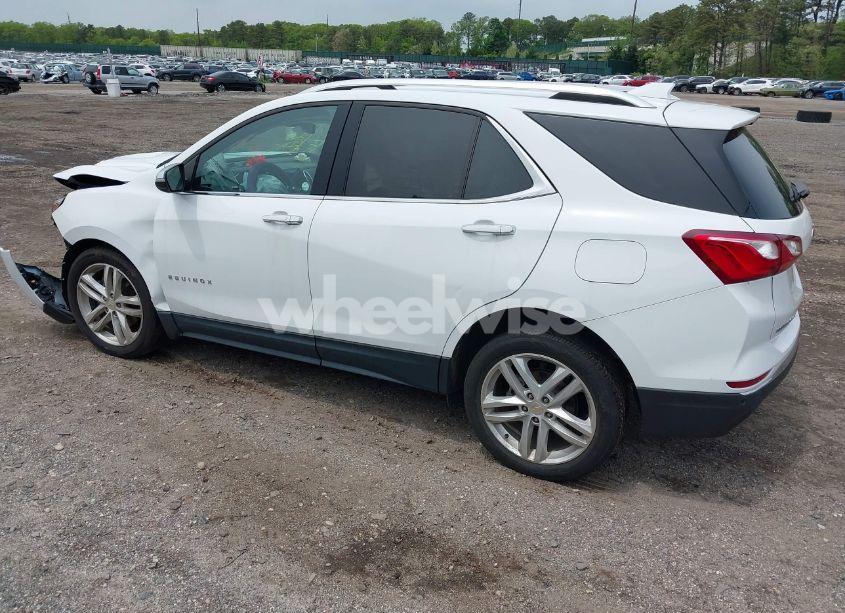 Photo 3 of 2020 Chevrolet Equinox AWD PREMIER 2.0L TURBO (VIN 2GNAXYEX0L6228717)