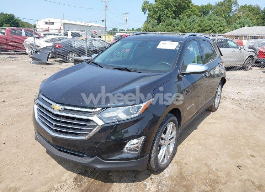 Photo 2 of 2020 Chevrolet Equinox AWD PREMIER 2.0L TURBO (VIN 2GNAXYEX0L6245047)