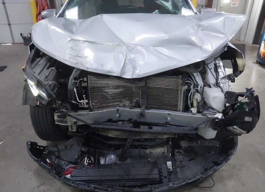 Photo 6 of 2019 Chevrolet Equinox PREMIER (VIN 2GNAXYEX1K6282798)