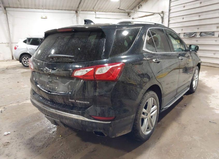 Photo 4 of 2019 Chevrolet Equinox PREMIER (VIN 2GNAXYEX2K6181639)