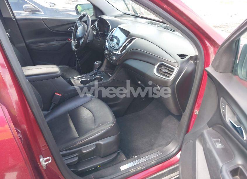 Photo 5 of 2019 Chevrolet Equinox PREMIER (VIN 2GNAXYEX2K6276346)