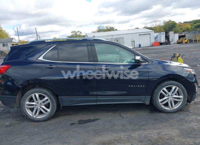 Photo 13 of 2020 Chevrolet Equinox AWD PREMIER 2.0L TURBO (VIN 2GNAXYEX2L6108580)