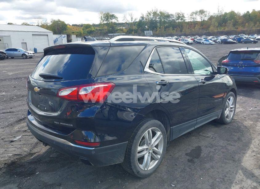 Photo 4 of 2020 Chevrolet Equinox AWD PREMIER 2.0L TURBO (VIN 2GNAXYEX2L6108580)