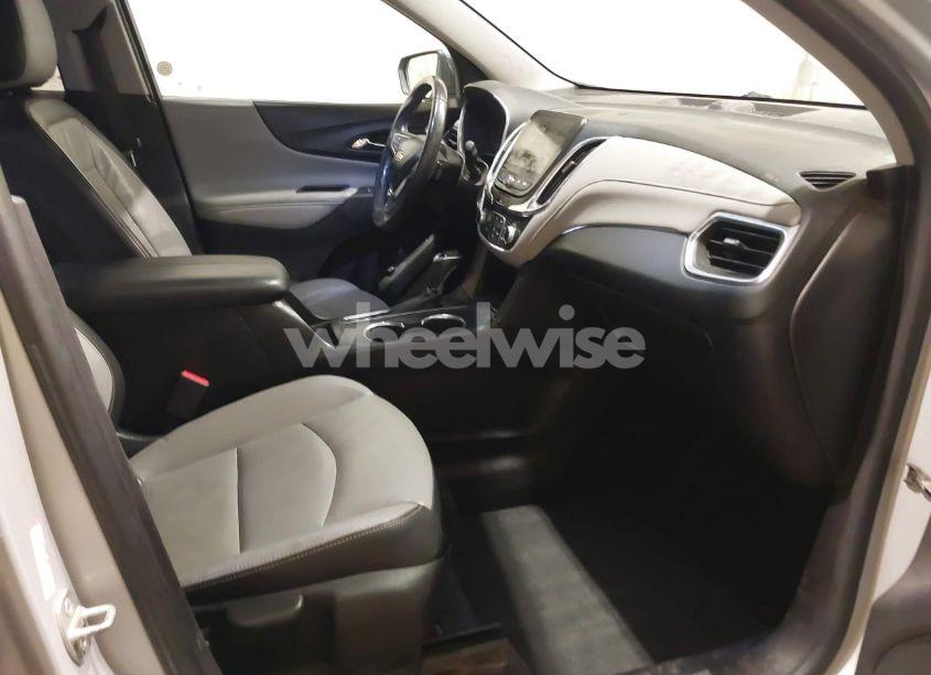 Photo 5 of 2019 Chevrolet Equinox PREMIER (VIN 2GNAXYEX3K6238138)