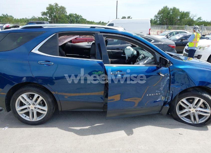 Photo 13 of 2020 Chevrolet Equinox AWD PREMIER 2.0L TURBO (VIN 2GNAXYEX3L6190898)