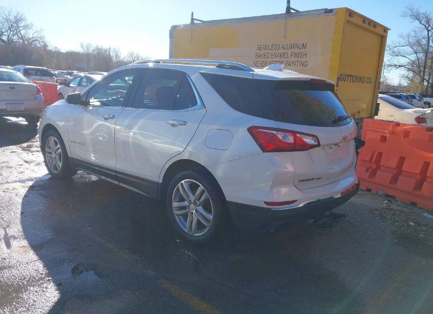 Photo 3 of 2019 Chevrolet Equinox PREMIER (VIN 2GNAXYEX4K6108448)