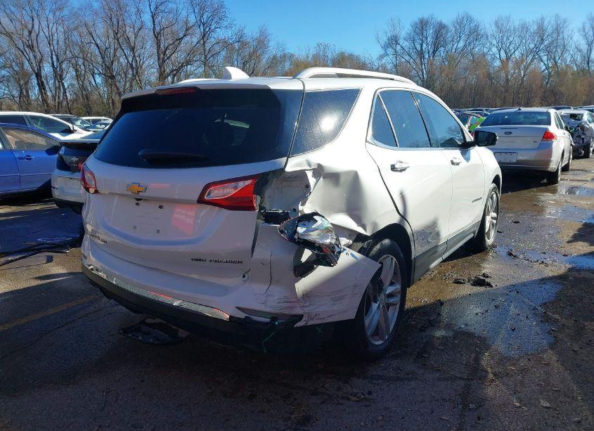Photo 4 of 2019 Chevrolet Equinox PREMIER (VIN 2GNAXYEX4K6108448)
