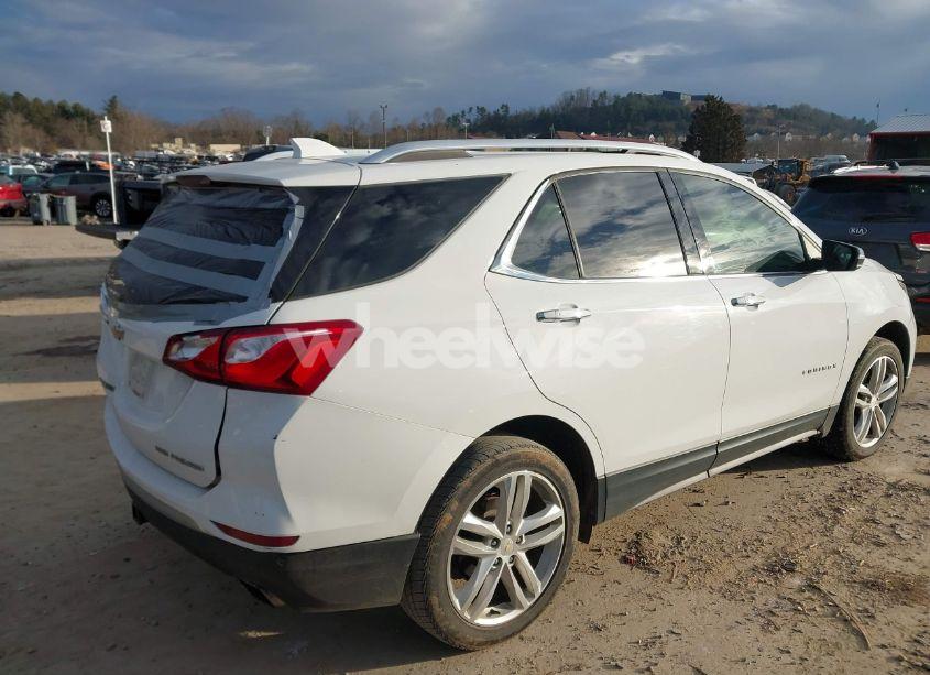 Photo 4 of 2019 Chevrolet Equinox PREMIER (VIN 2GNAXYEX4K6168651)
