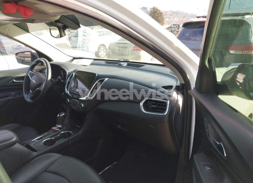 Photo 5 of 2019 Chevrolet Equinox PREMIER (VIN 2GNAXYEX4K6168651)