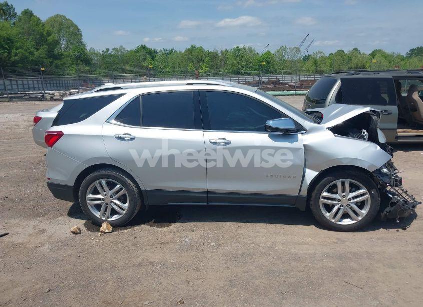 Photo 13 of 2019 Chevrolet Equinox PREMIER (VIN 2GNAXYEX4K6212986)