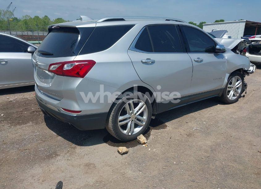 Photo 4 of 2019 Chevrolet Equinox PREMIER (VIN 2GNAXYEX4K6212986)
