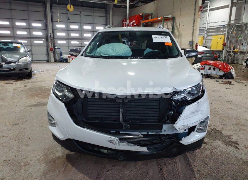 Photo 12 of 2019 Chevrolet Equinox PREMIER (VIN 2GNAXYEX6K6209457)