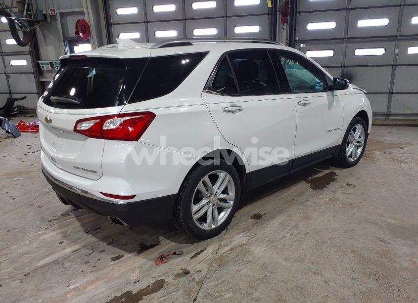 Photo 4 of 2019 Chevrolet Equinox PREMIER (VIN 2GNAXYEX6K6209457)