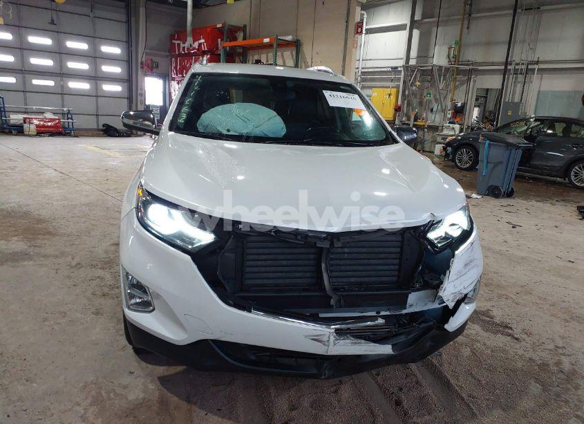 Photo 6 of 2019 Chevrolet Equinox PREMIER (VIN 2GNAXYEX6K6209457)