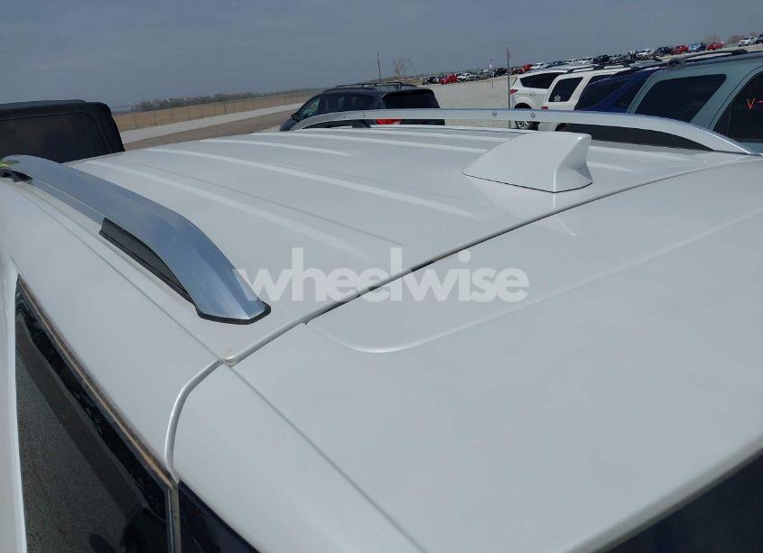 Photo 20 of 2019 Chevrolet Equinox PREMIER (VIN 2GNAXYEX9K6231775)