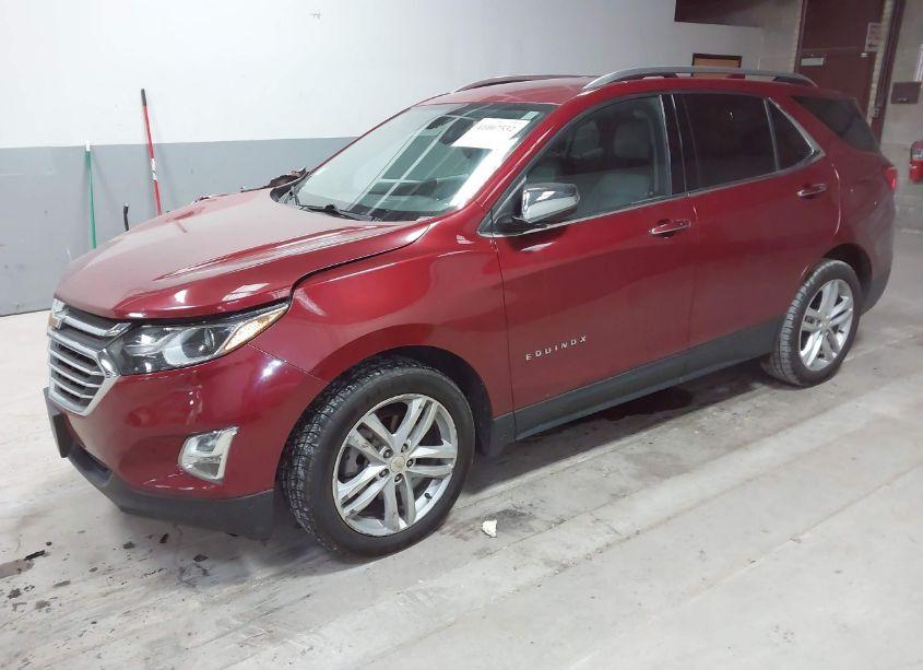 Photo 2 of 2019 Chevrolet Equinox PREMIER (VIN 2GNAXYEX9K6255946)