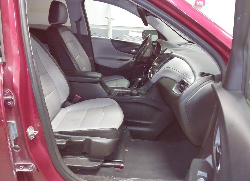 Photo 5 of 2019 Chevrolet Equinox PREMIER (VIN 2GNAXYEX9K6255946)