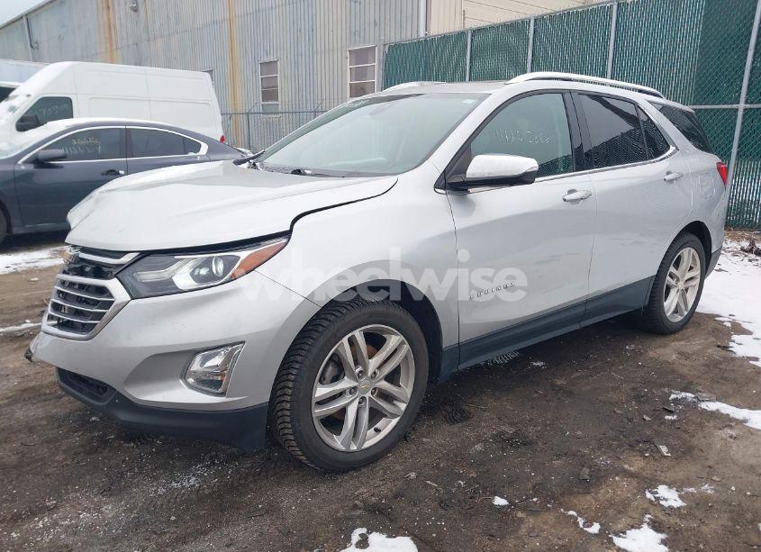 Photo 2 of 2020 Chevrolet Equinox AWD PREMIER 2.0L TURBO (VIN 2GNAXYEXXL6239000)