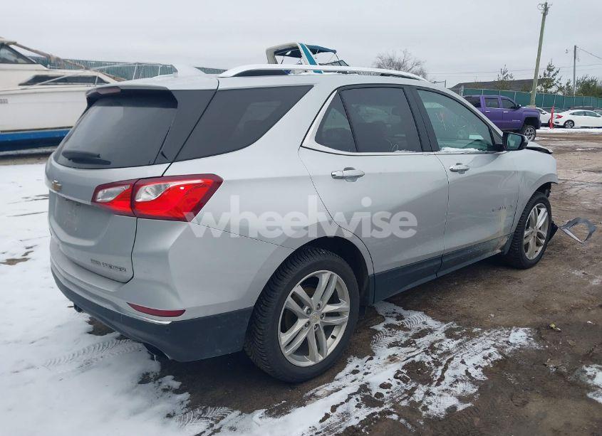 Photo 4 of 2020 Chevrolet Equinox AWD PREMIER 2.0L TURBO (VIN 2GNAXYEXXL6239000)