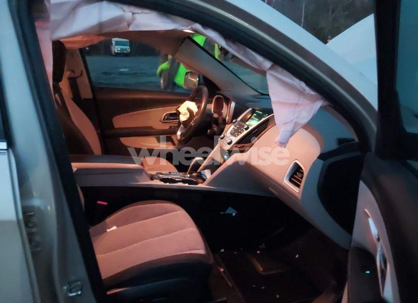 Photo 5 of 2015 Chevrolet Equinox 2LT (VIN 2GNFLCE33F6350123)