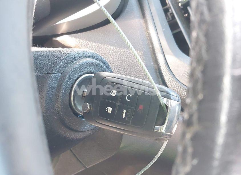 Photo 11 of 2015 Chevrolet Equinox 2LT (VIN 2GNFLCE39F6185629)