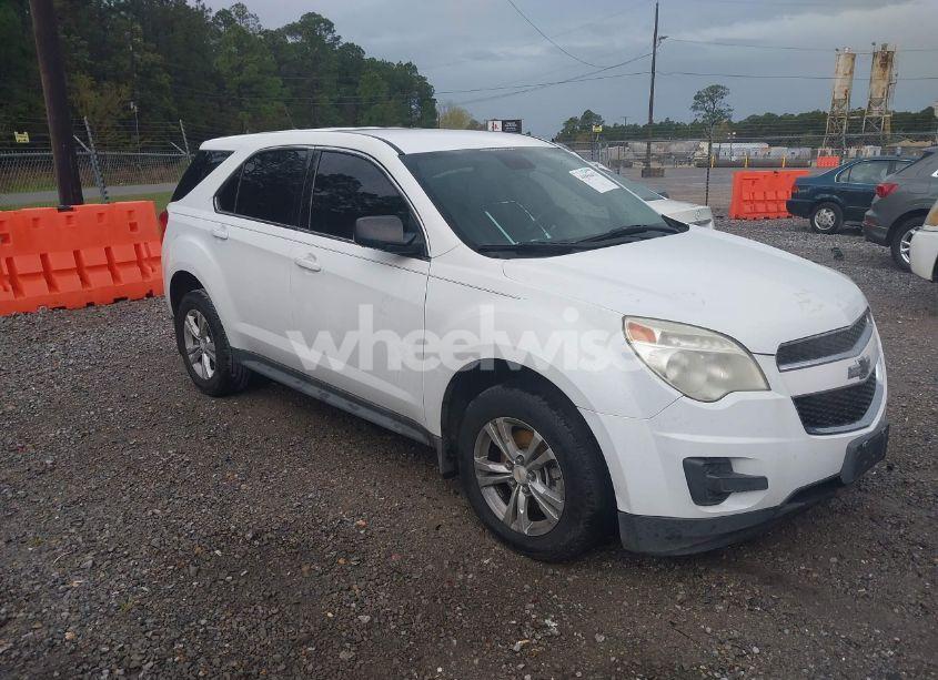 2013 Chevrolet Equinox LS (VIN 2GNFLCEK2D6174010) main photo