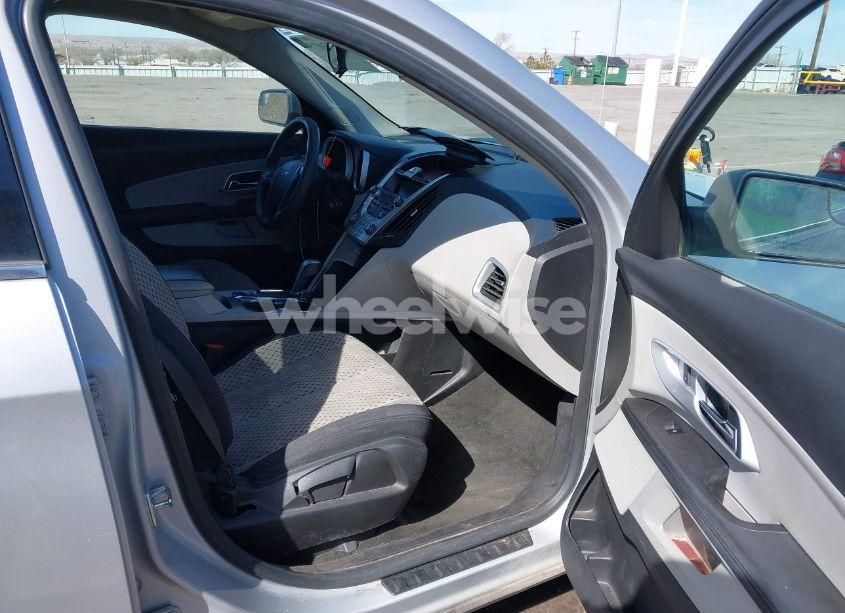 Photo 5 of 2013 Chevrolet Equinox LS (VIN 2GNFLCEK2D6403138)