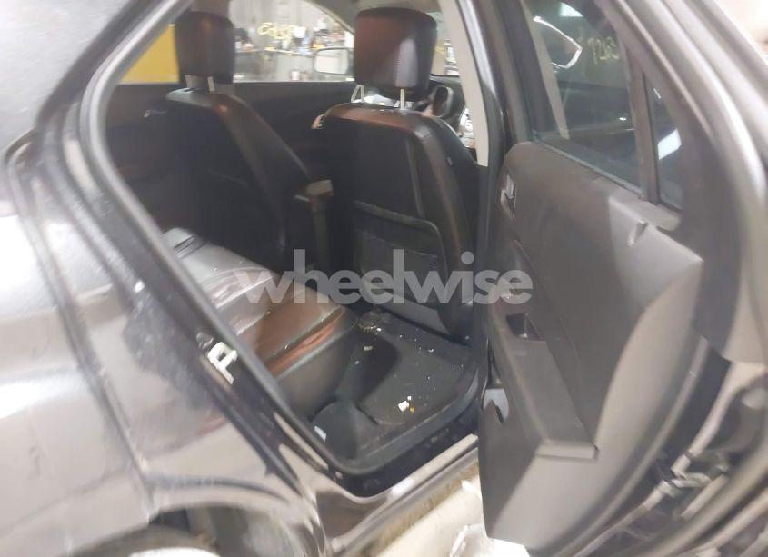 Photo 8 of 2015 Chevrolet Equinox LTZ (VIN 2GNFLDE35F6410604)