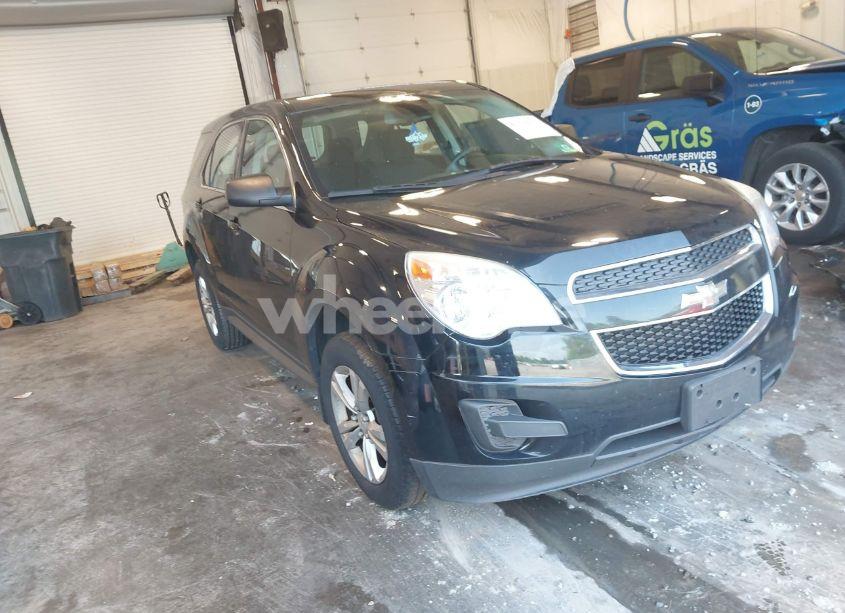 2015 Chevrolet Equinox LS (VIN 2GNFLEEK0F6108456) main photo