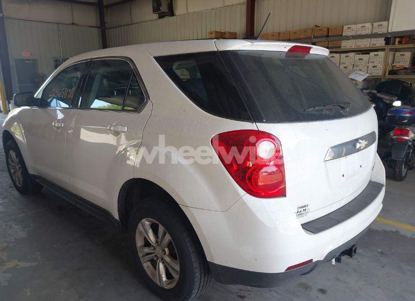 Photo 3 of 2015 Chevrolet Equinox LS (VIN 2GNFLEEK0F6128609)