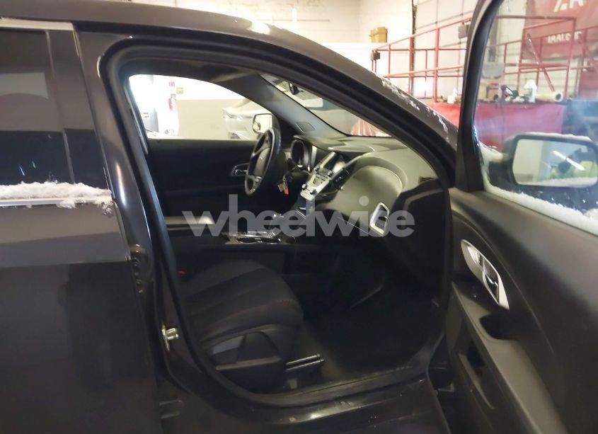 Photo 5 of 2016 Chevrolet Equinox LS (VIN 2GNFLEEK0G6351055)